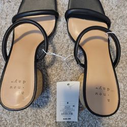 Size 6 mid BLOCK Sandal
