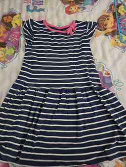 Beautiful toddler dress, size says 8 but fits like 5/6 years old