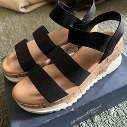 Woman’s Platform Sandals