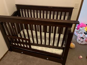 Dark Wood Convertible Baby Crib with Drawer