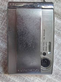 Sony Cyber-shot DSC-T5 Digital Camera