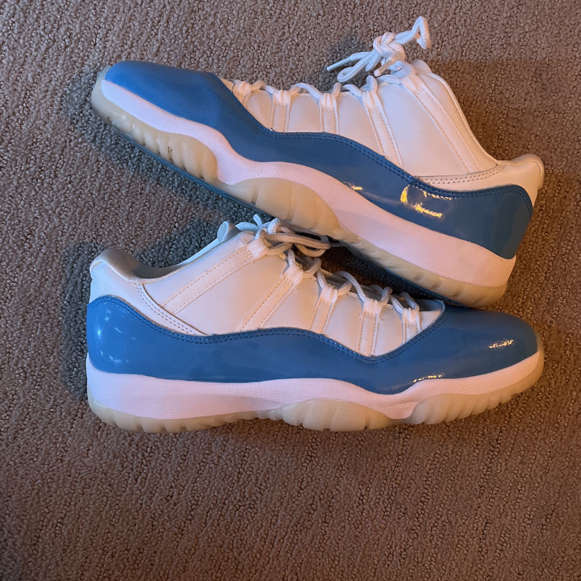 Jordan 11 University Blue