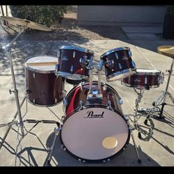 Pearl Drum Set 