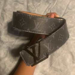 Supreme Louis Vuitton Belt ( size 44 )
