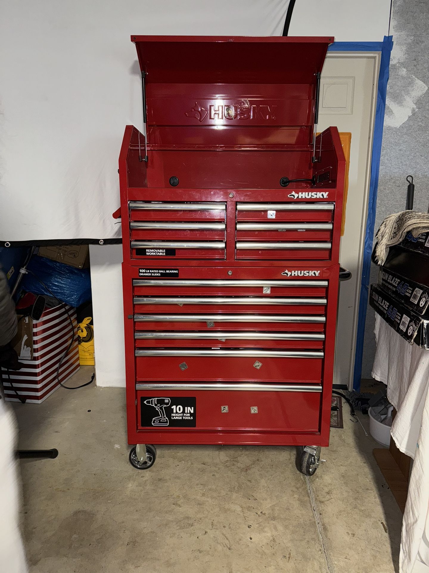 Husky Drawer Rolling Tool Chest $400