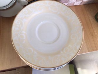 Chris madden small 6 inch plates
