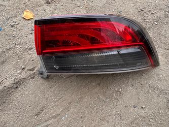 2021-2023 TOYOTA MIRAI RIGHT SIDE TAILLIGHT