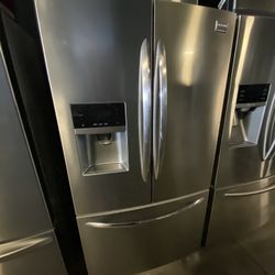 Fridgidaire Refrigerator
