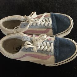 Double Decker Vans Pickup Only