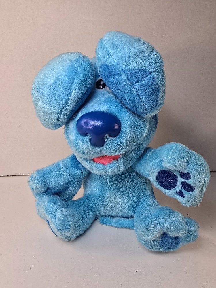 Blue's Clues & You Peek-A-Blue Interactive 10" Plush Barks Plays Peek A Boo 2020