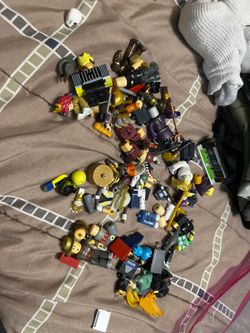 Roblox figures (make an offer)