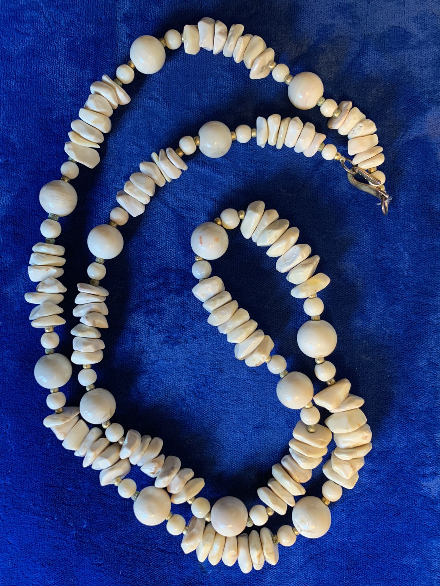 Vintage, Natural White Stone Chip Gravel Gem Shaped Necklace 29”-30”