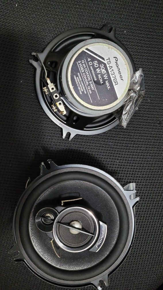 Pioneer Car Speakers - Pair