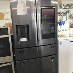 New Scratch And Dent Samsung 22.2 Cu Ft Black Stainless Steel Counter Depth Family Hub 4 Door Fridge. 1 Year Warranty 