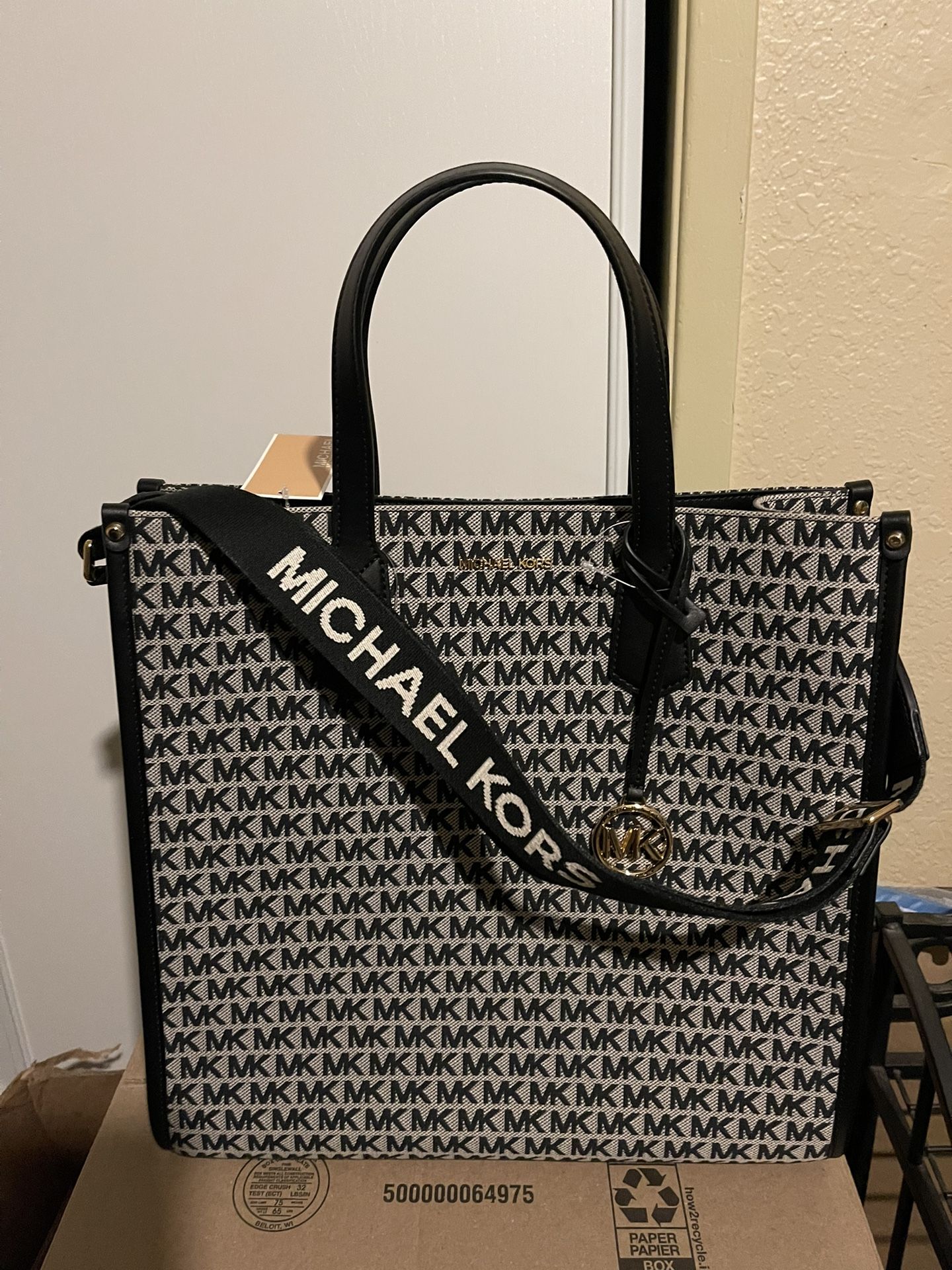 Michael Kors tote