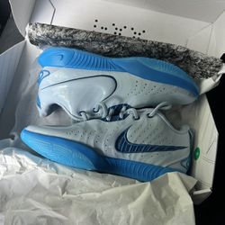 LeBron Xxl Size 9 Men Brand New 