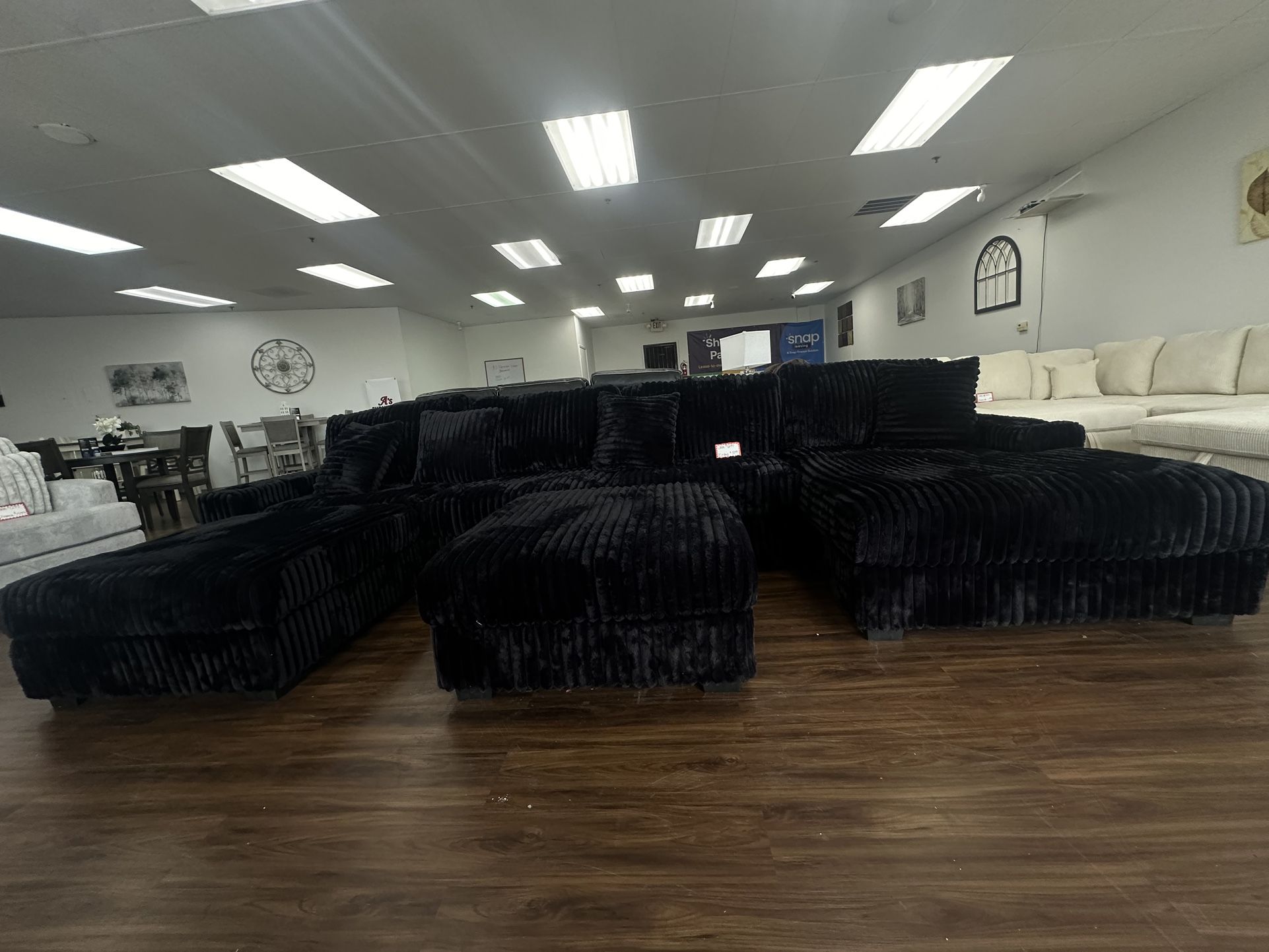 Modern Black Sectional W/ cupholder & USB Ports