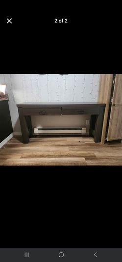 Entry way table