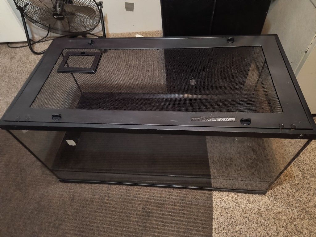 terrarium 18h x36l x18w