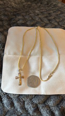 10k 1.5 mm Franco chain with pendant
