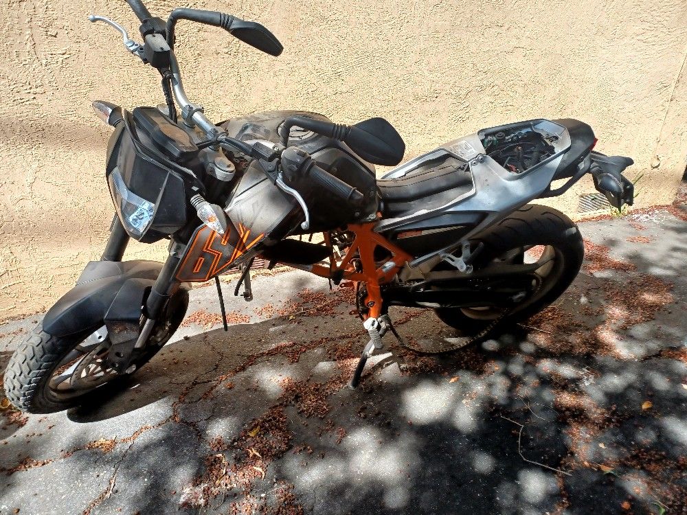 2014 KTM 690 Basket-case Ready To Go Back Together All Parts