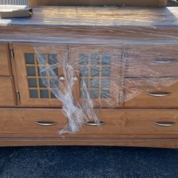 Dresser And Bed Frame Set 