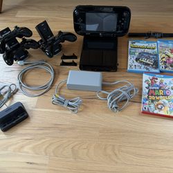 Nintendo Wii U 32GB Complete Bundle -- 3 Pro Controllers, 3 Games, All Cables