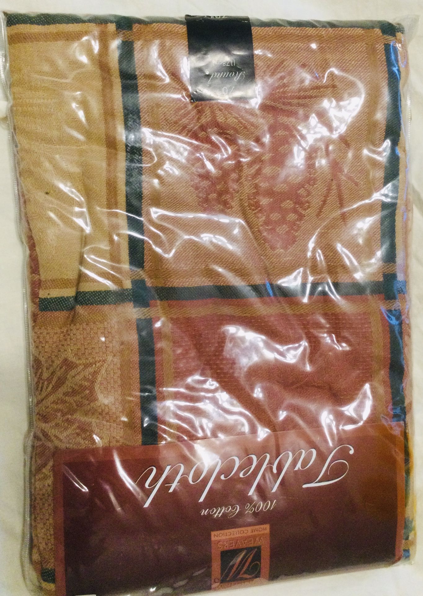 Tablecloth 70” Round