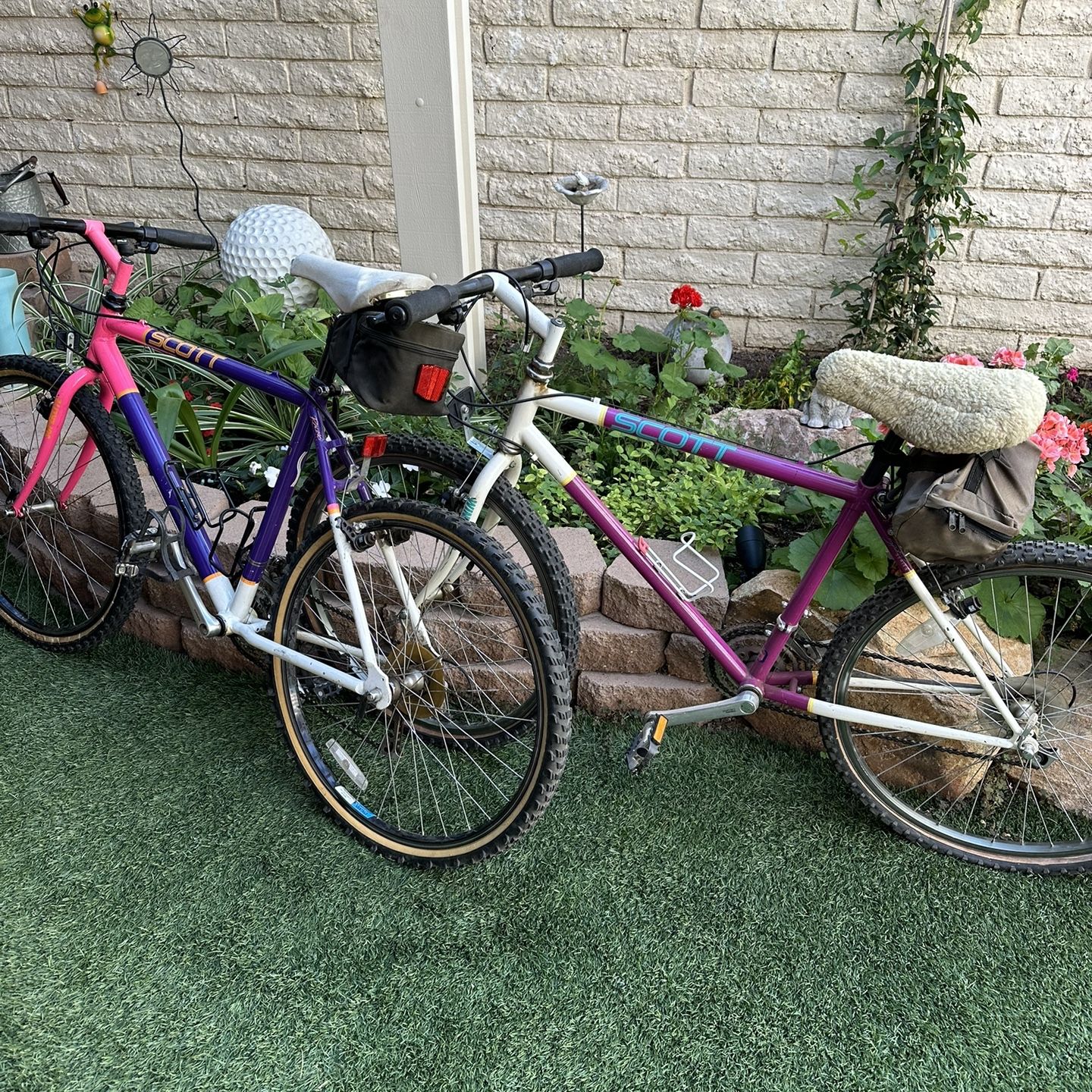 TWO SCOTT MOUNTAIN BICYCLES-MALE&FEMALE