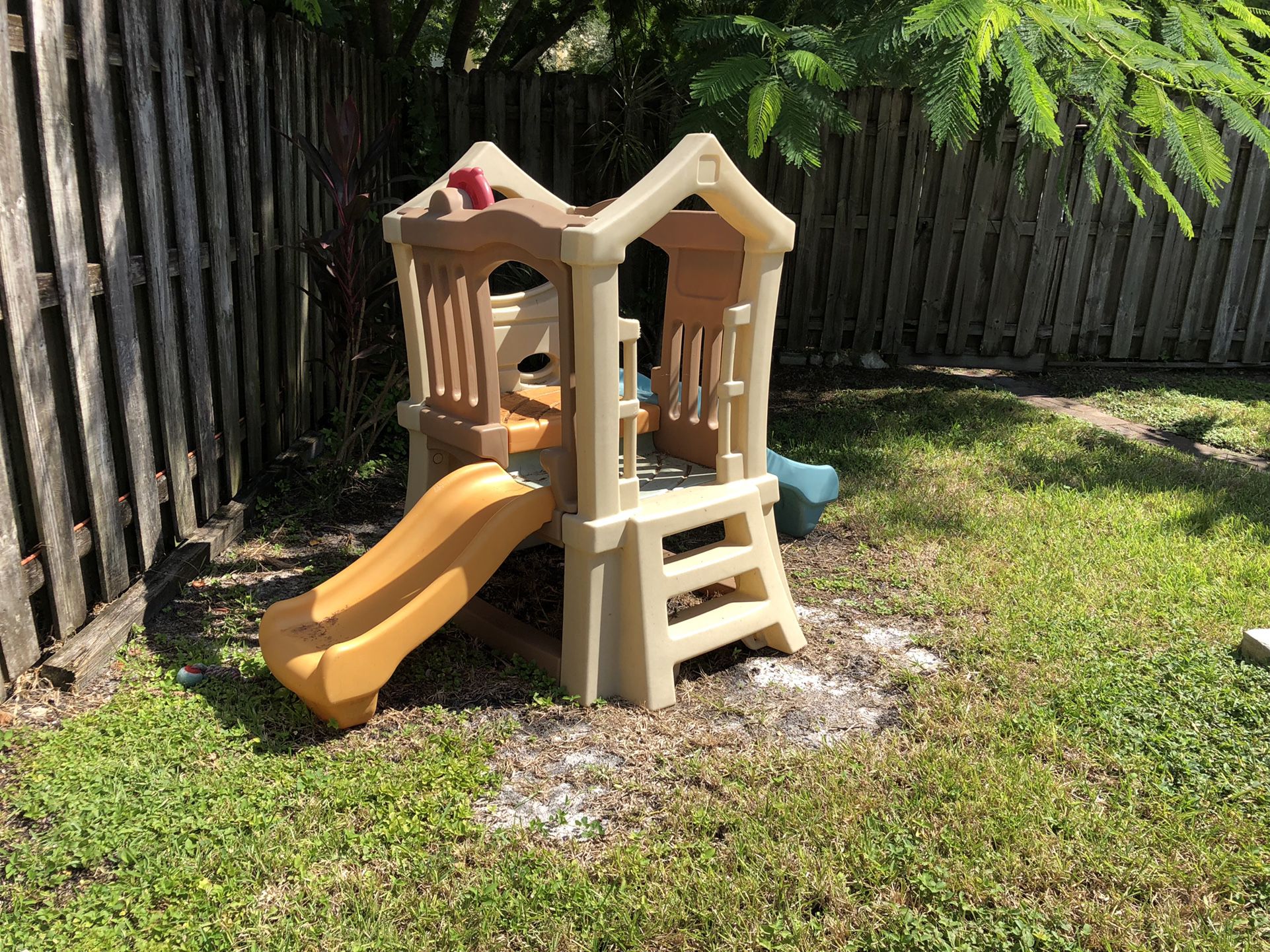 Children’s Outdoor Play Place 