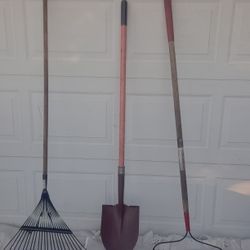 Yard tools,Around shovel digging,   2metal Rake,  all 3