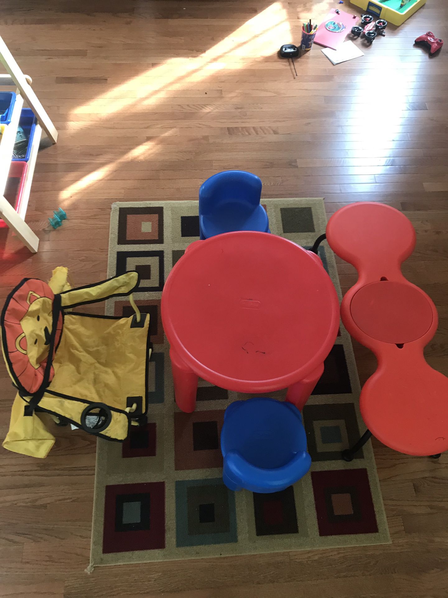 Kids Little Tikes table, chairs and beetle bench