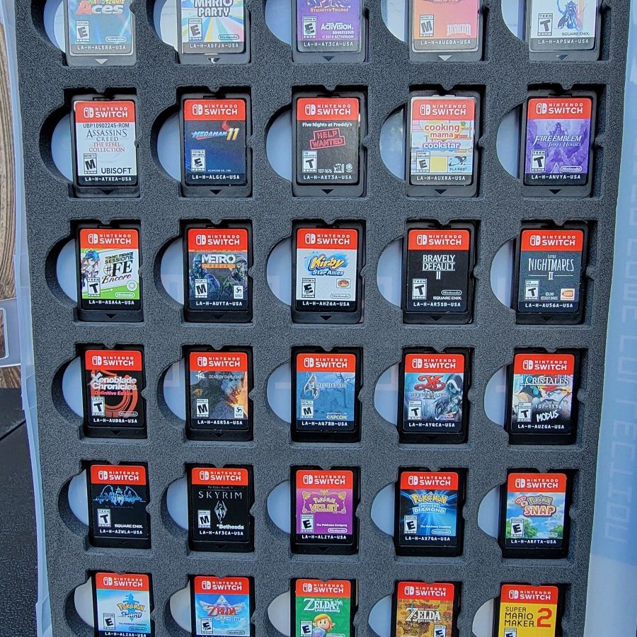 Nintendo Switch 30-Game Lot + Cartridge Holder  - Check Description & Photos 