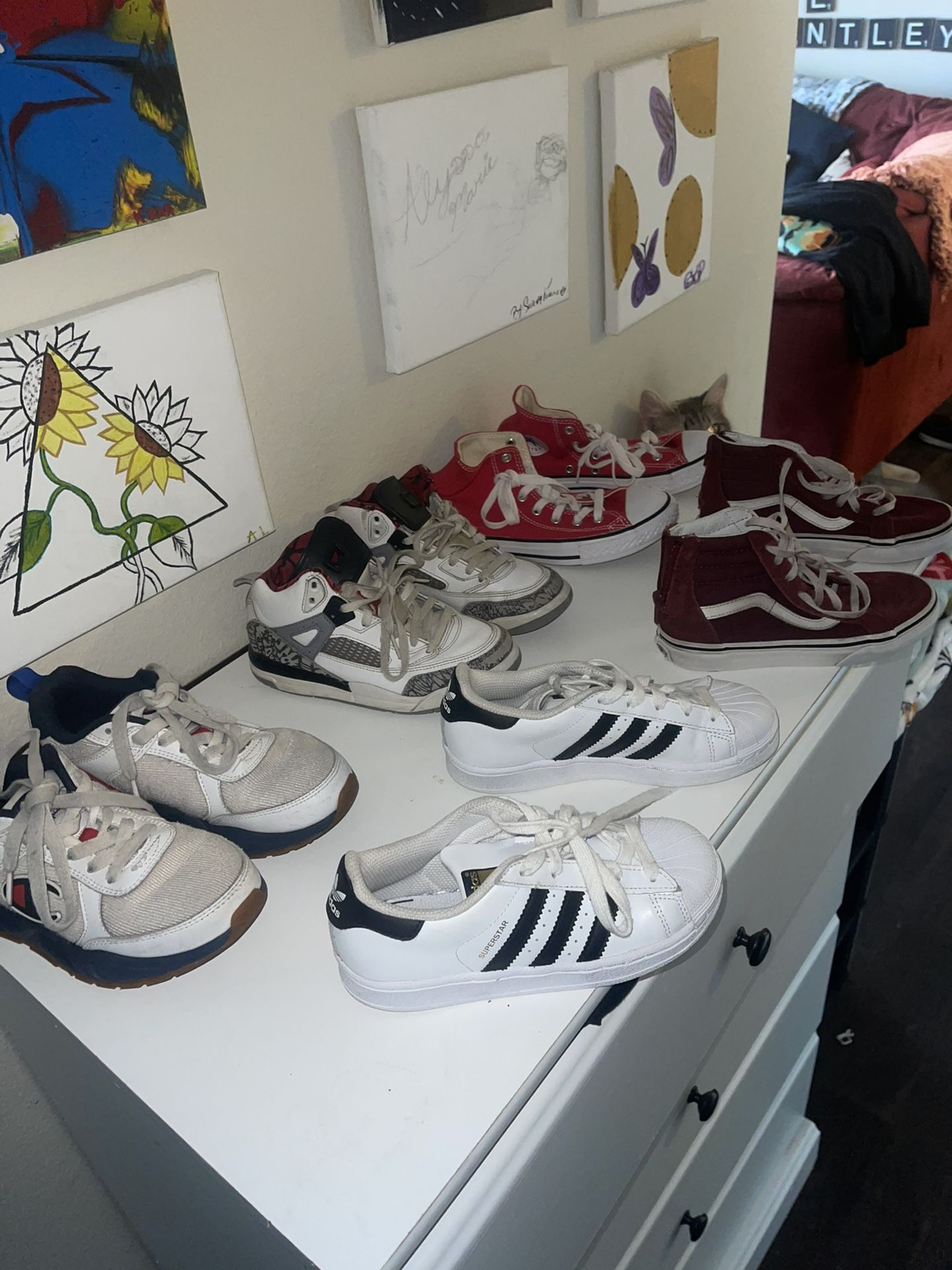 5 Pairs Of Kids Shoes Sizes 1-2