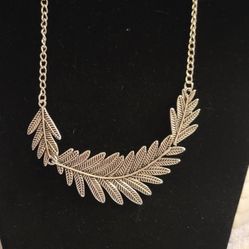 Silver Leaf Necklace 