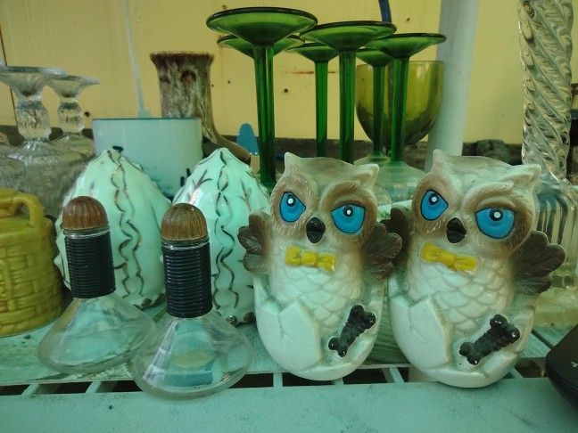 Vintage Variety Salt N Pepper Shakers