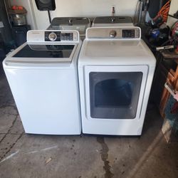 SAMSUNG WASHER AND ELECTRIC DRYER 