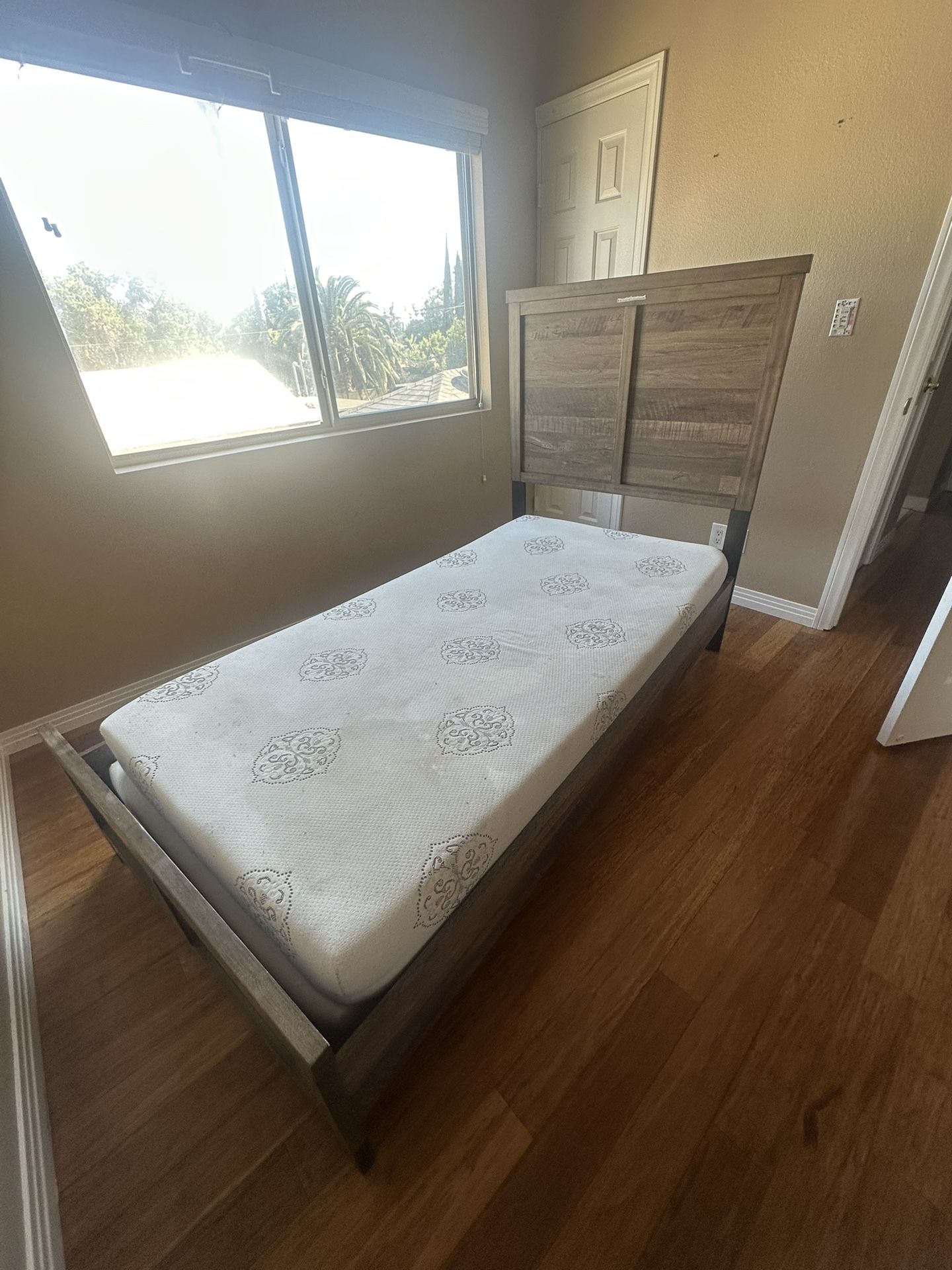 Twin Bed