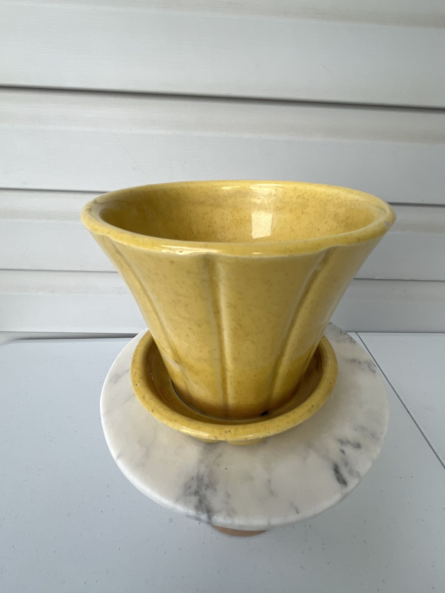 McCoy Pottery 1959 No. 116 Flower/Plant Pot with Attached Saucer 5 1/4 Inch