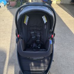 BABY CAR SEAT AND STROLLER