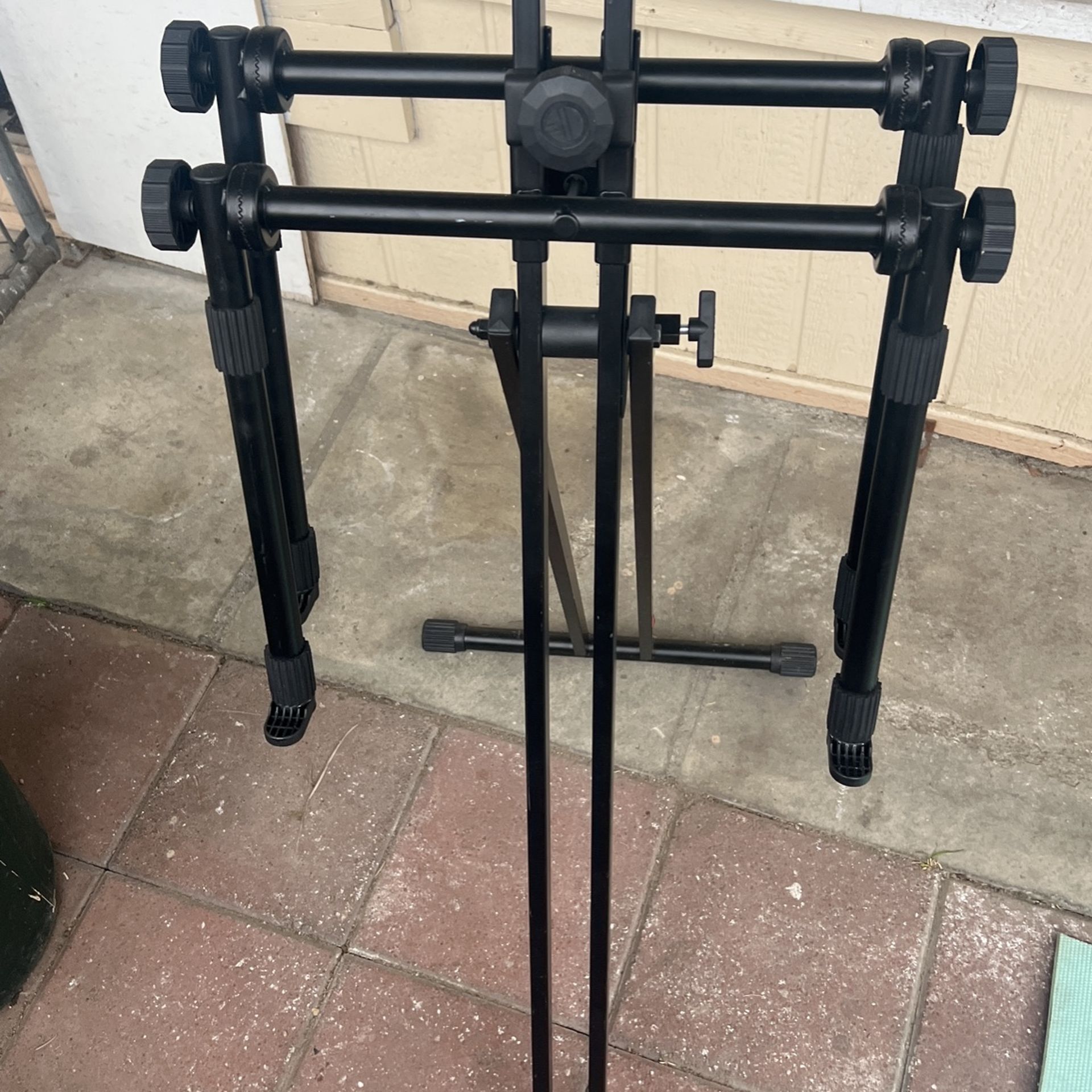 Keyboard Stand For Two Keys