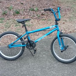 Mongoose stunt bike with 360 degree rotor