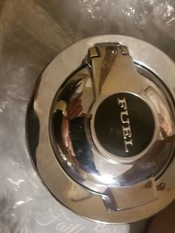 Chrome gas cap for Dodge Challenger
