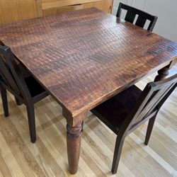 Solid Wood Square Heat resistance Dinning Table With 4 Chairs 