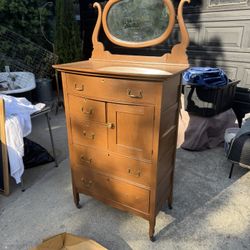 Dresser with mirror 