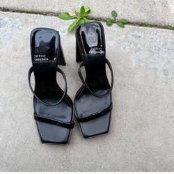 WOMEN HEELS  Size 7.5