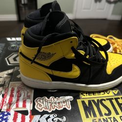 Jordan 1 Retro Mid New Love