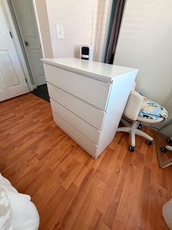 Dresser drawer