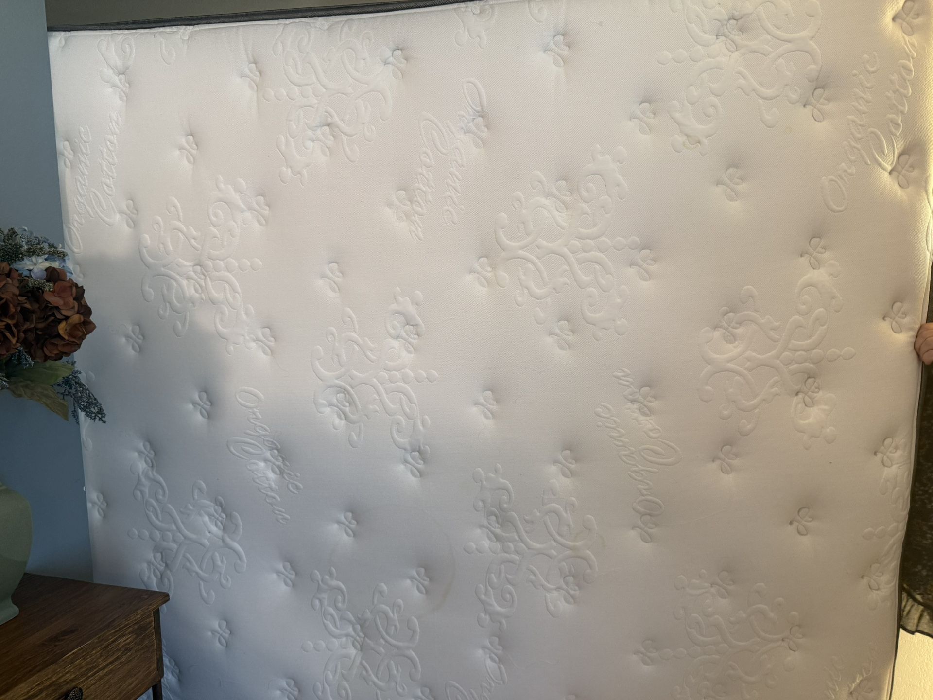 Clean King Mattress And Box Spring W Protector