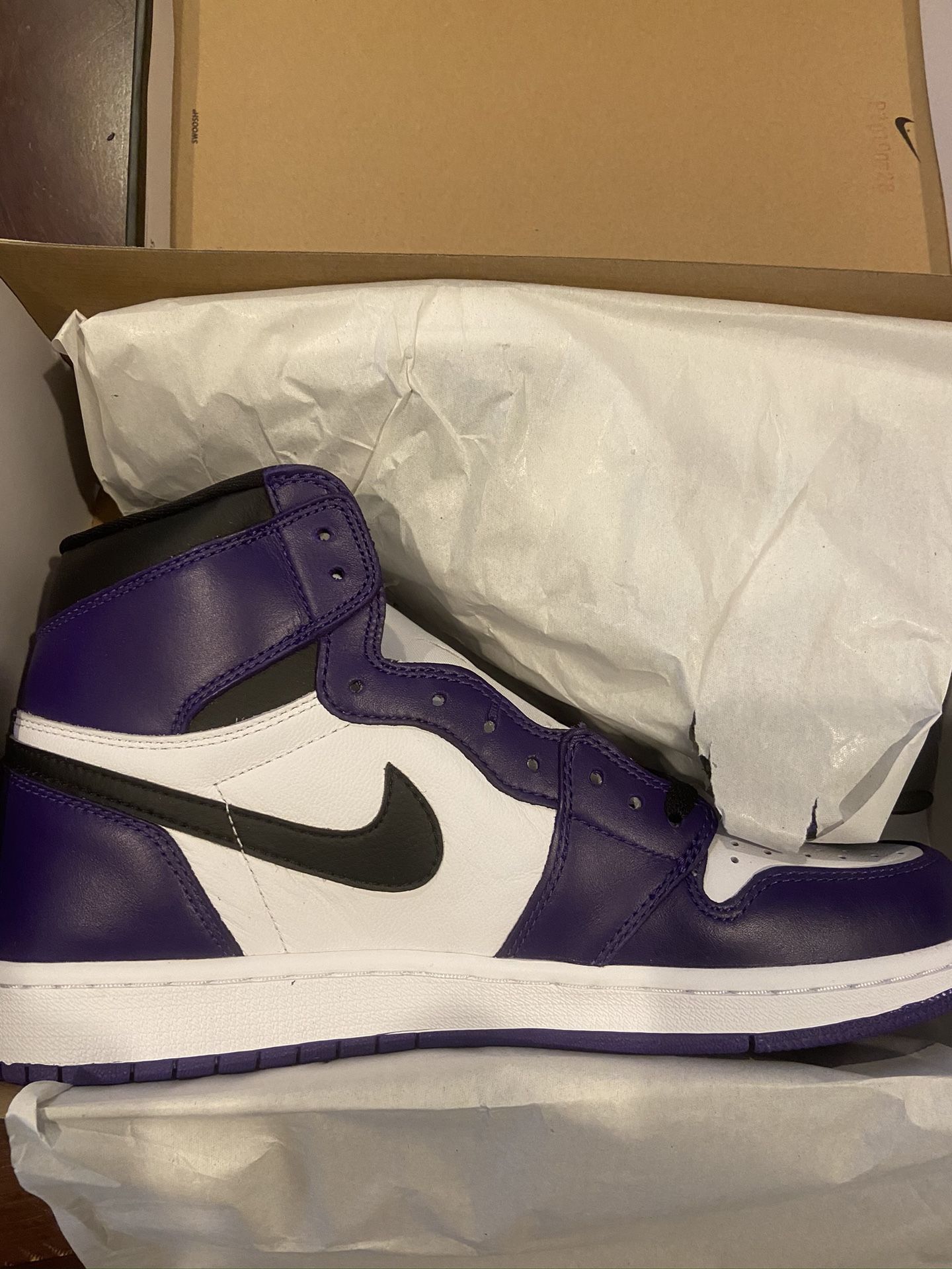 Nike Jordan 1 retro Court Purple mens size 9
